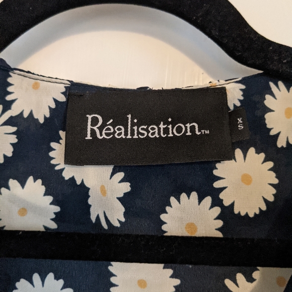 réalisation par blue w/daisy's silk wrap dress - Picture 7 of 9